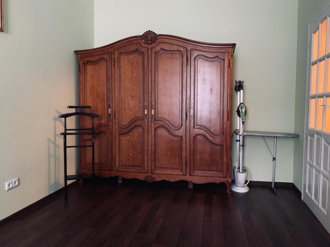 Modern Chaikovskogo Apartment Lviv Luaran gambar
