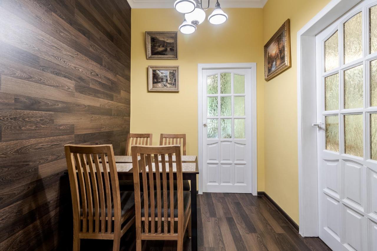 Modern Chaikovskogo Apartment Lviv Luaran gambar